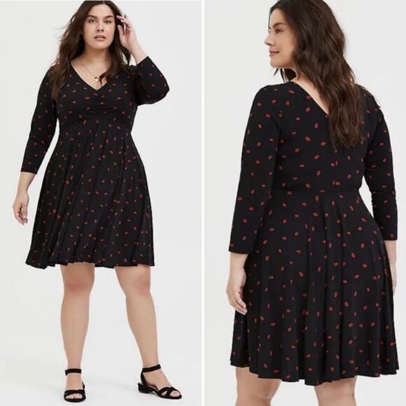 Torrid Studio Knit Skater Mini Dress Cinch Front Black Red Lips Kiss Size Large - Picture 15 of 15
